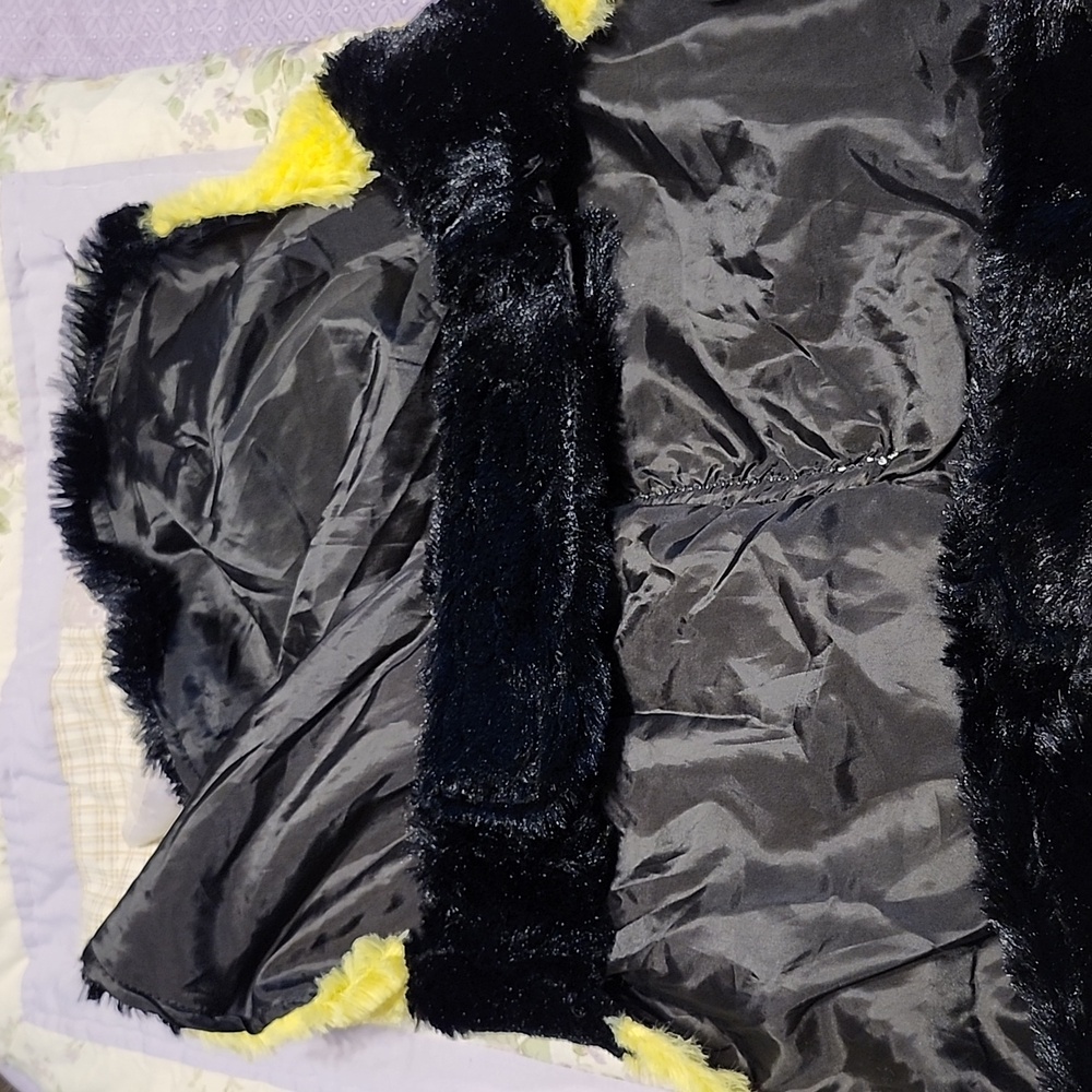 Thrills and Chills Collection Bumblebee  Costume For Dog XL New - Picture 6 of 8